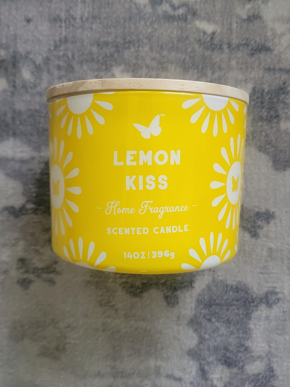 Dolly Parton Lemon Kiss Home Fragrance Scented Candle